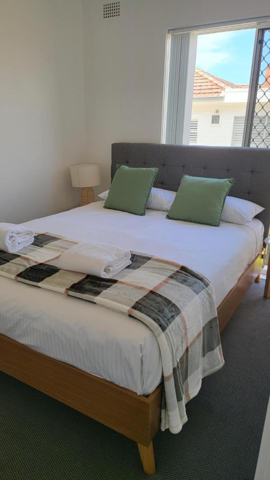 Husky 19 Beautifully Appointed Apartments - Great Location - In The Heart Of Husky Huskisson Exterior photo