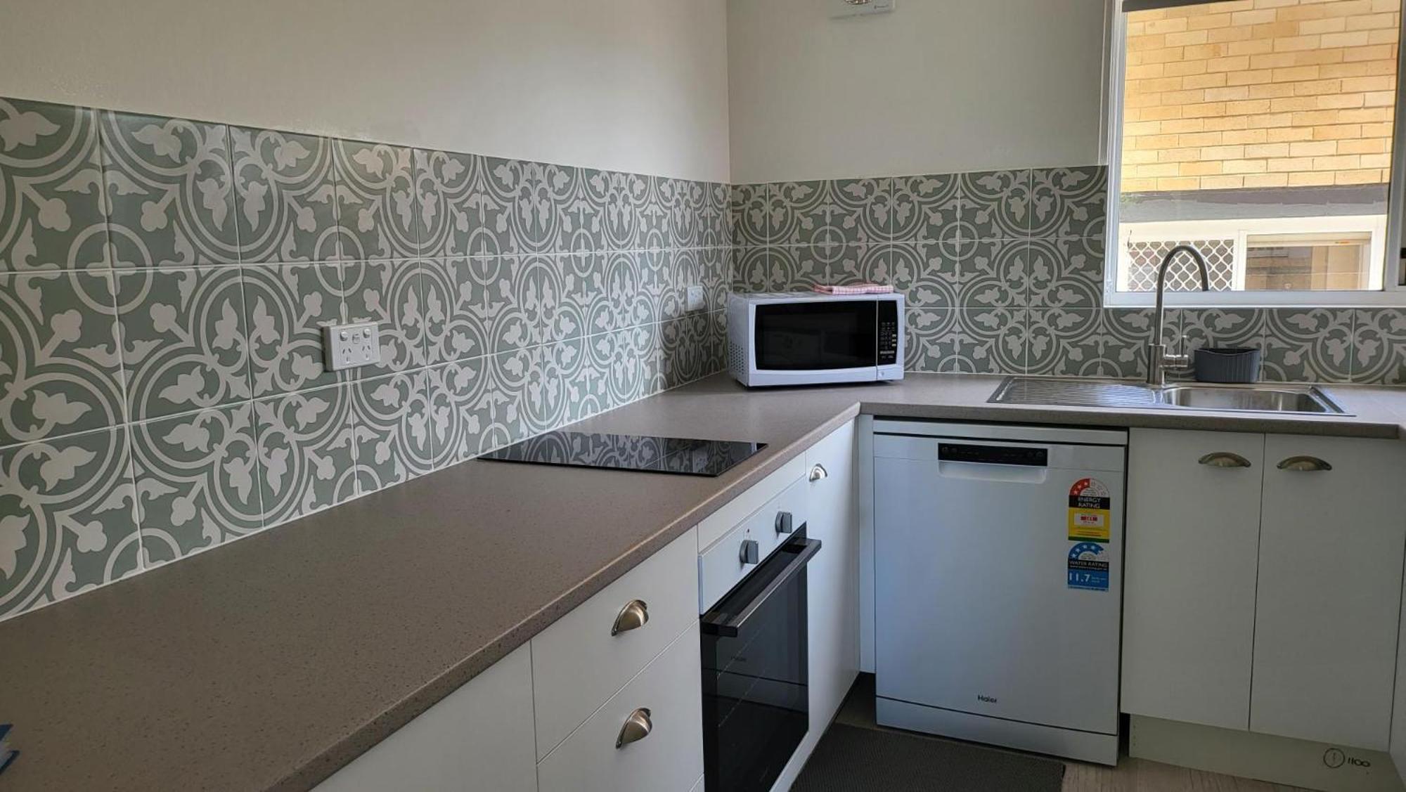 Husky 19 Beautifully Appointed Apartments - Great Location - In The Heart Of Husky Huskisson Exterior photo
