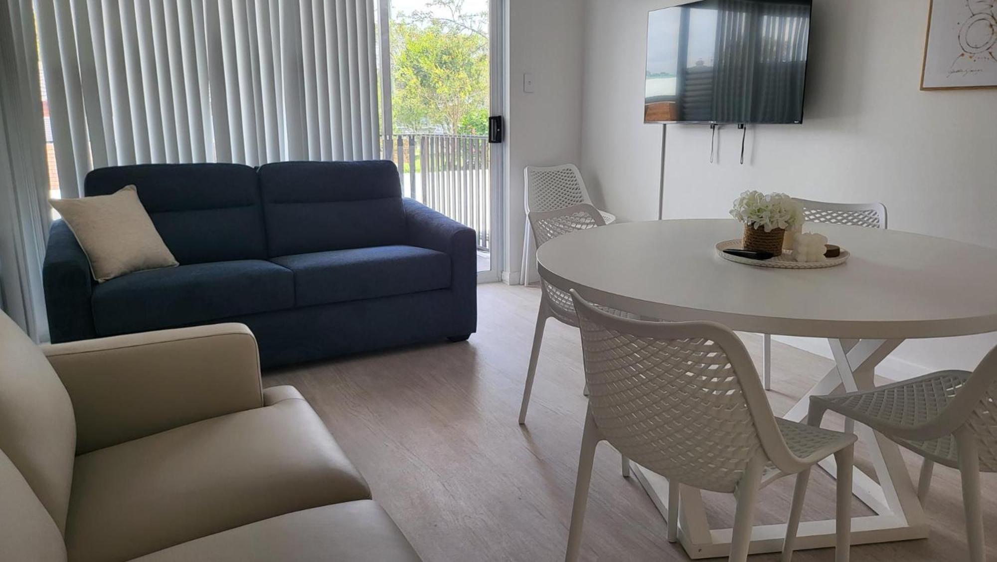 Husky 19 Beautifully Appointed Apartments - Great Location - In The Heart Of Husky Huskisson Exterior photo