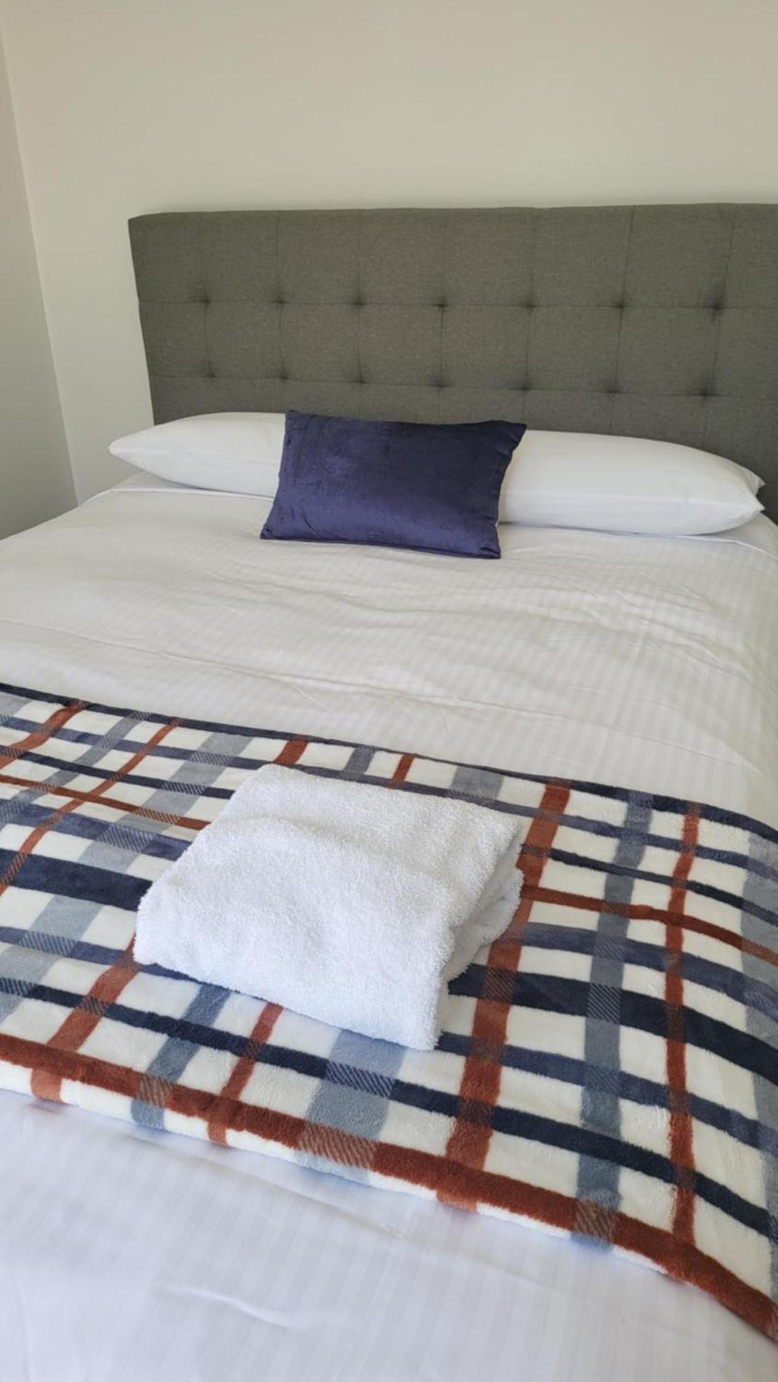 Husky 19 Beautifully Appointed Apartments - Great Location - In The Heart Of Husky Huskisson Exterior photo