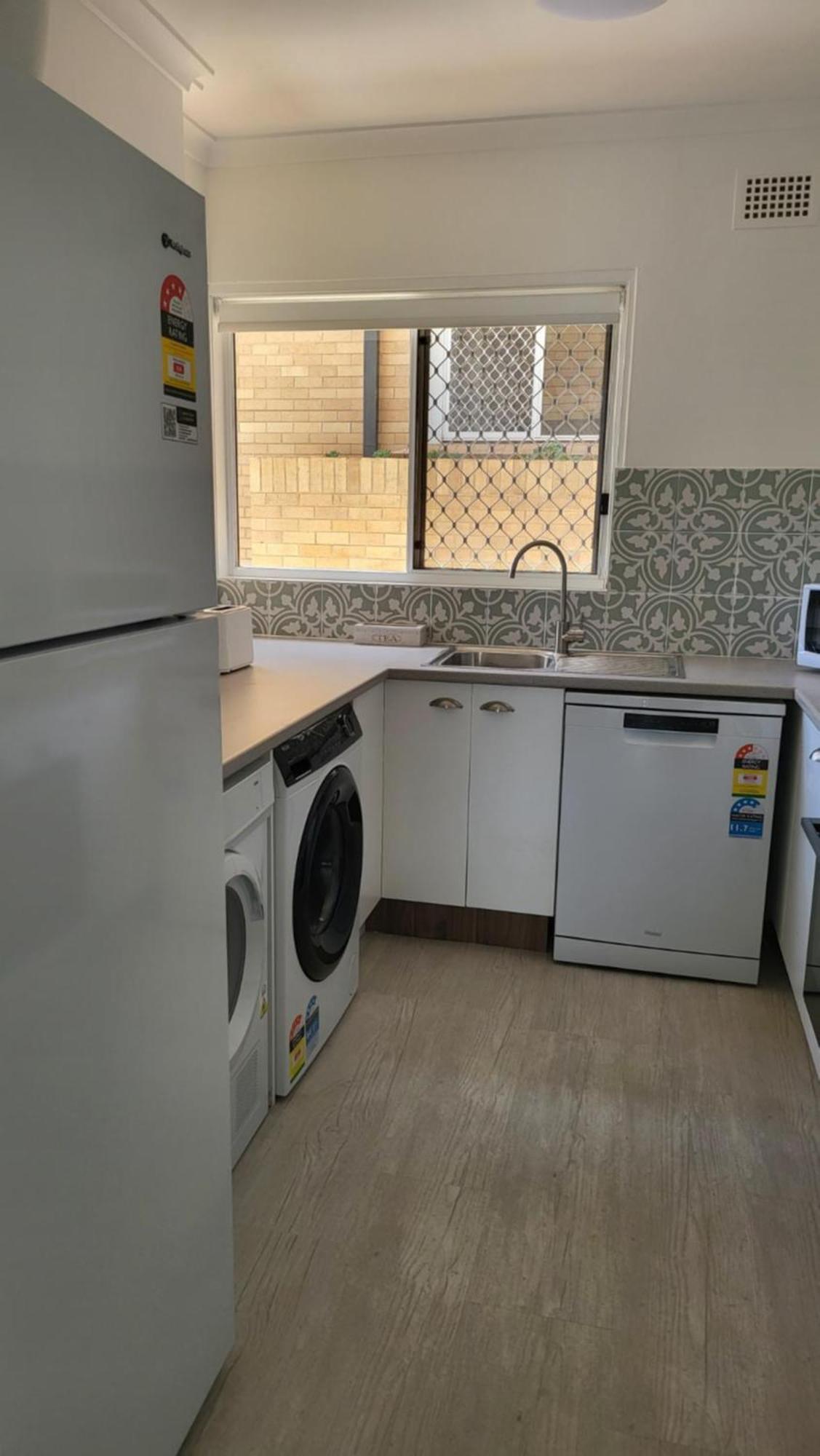 Husky 19 Beautifully Appointed Apartments - Great Location - In The Heart Of Husky Huskisson Exterior photo