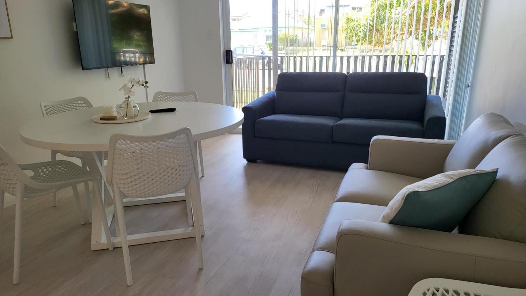 Husky 19 Beautifully Appointed Apartments - Great Location - In The Heart Of Husky Huskisson Exterior photo